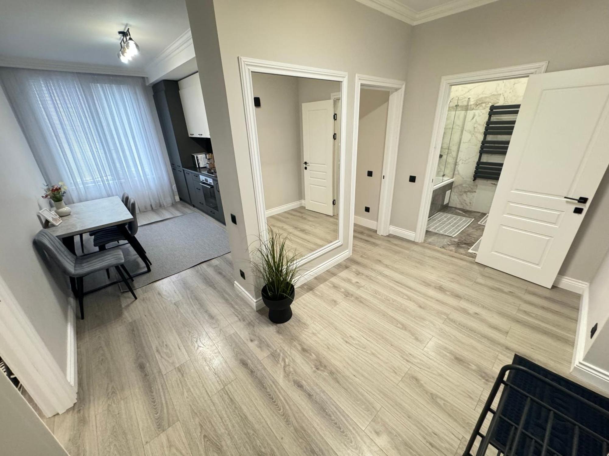 Two Bedroom Apartment In The Center, With Parking, Address Avram Iancu 32 Κισινάου Εξωτερικό φωτογραφία