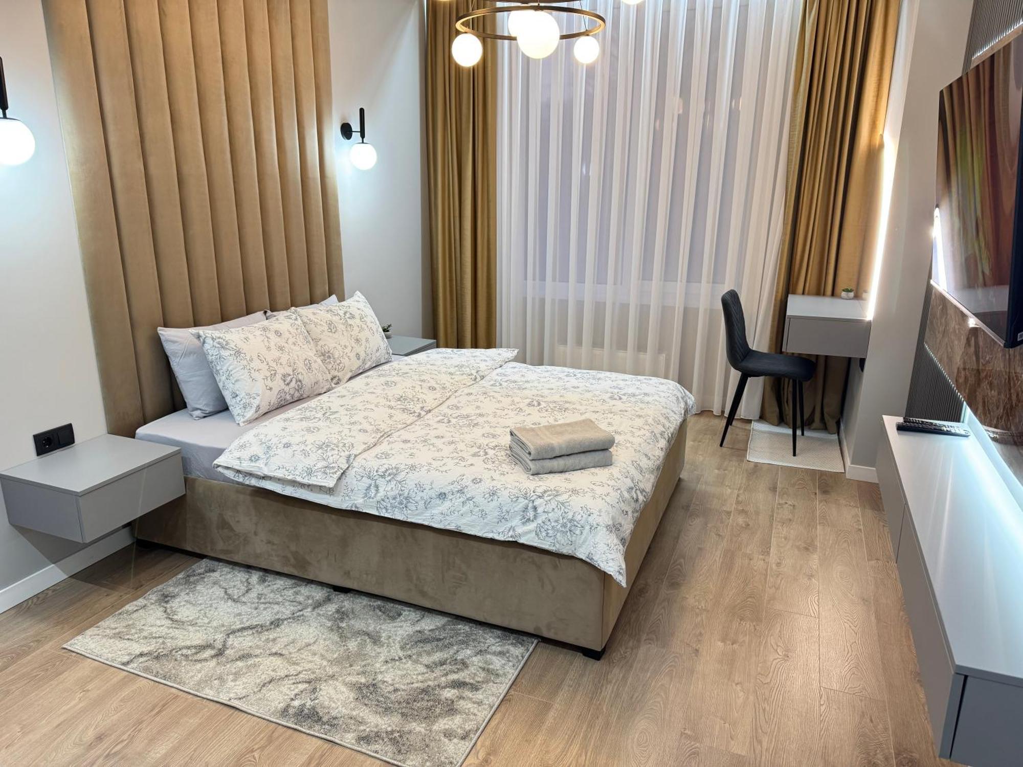 Two Bedroom Apartment In The Center, With Parking, Address Avram Iancu 32 Κισινάου Εξωτερικό φωτογραφία
