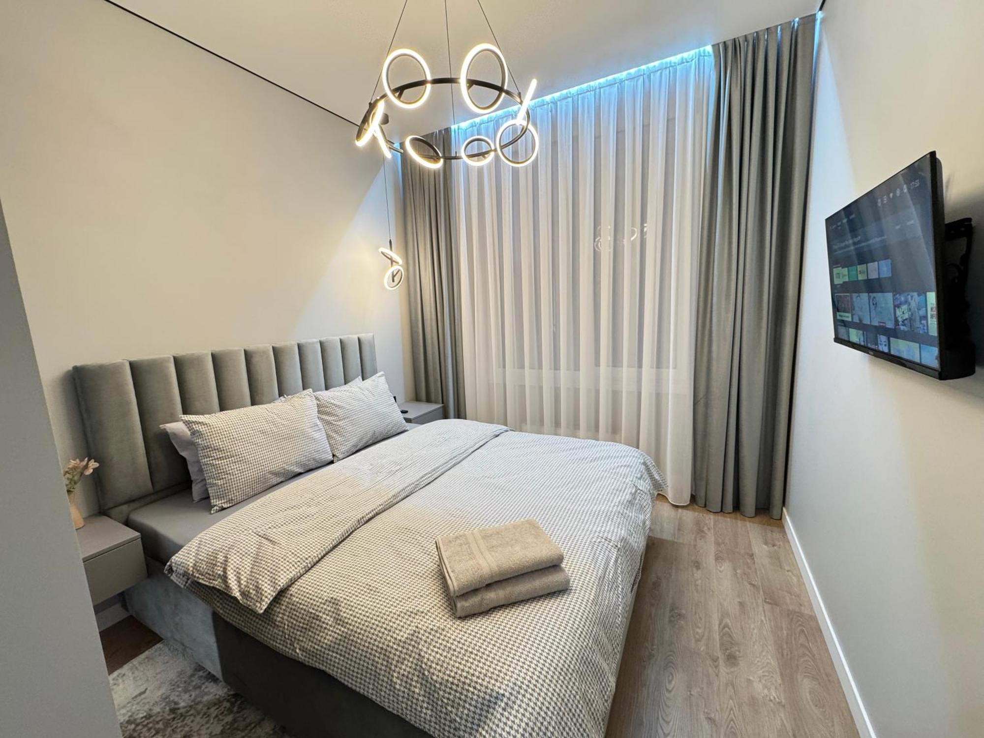 Two Bedroom Apartment In The Center, With Parking, Address Avram Iancu 32 Κισινάου Εξωτερικό φωτογραφία
