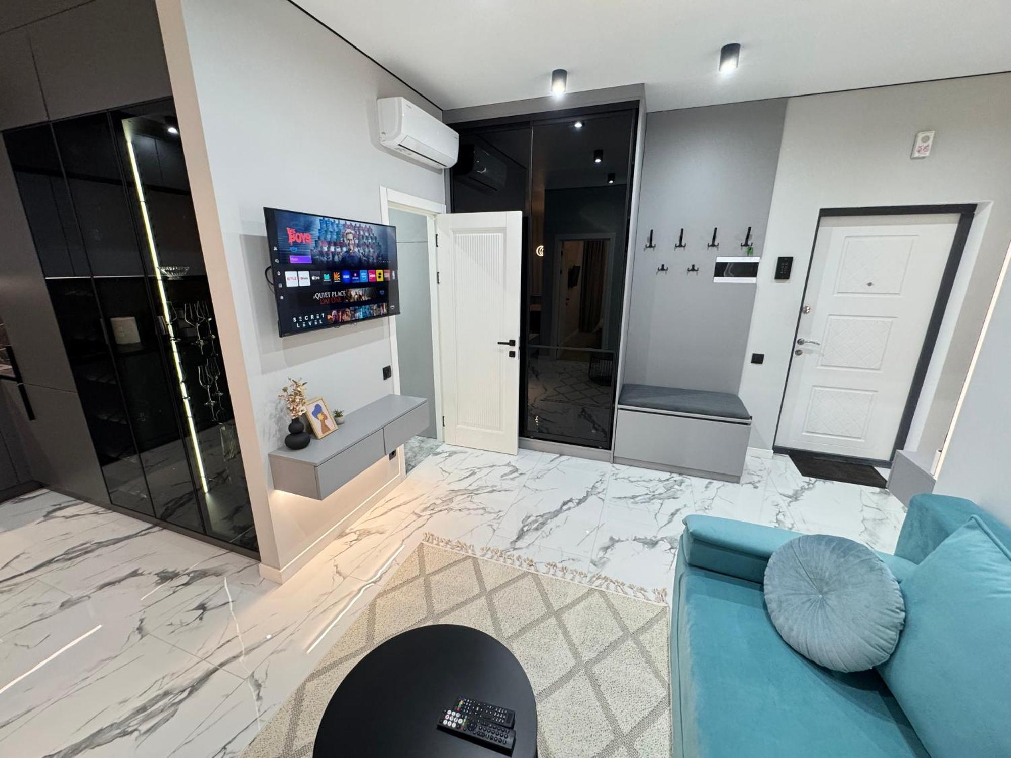 Two Bedroom Apartment In The Center, With Parking, Address Avram Iancu 32 Κισινάου Εξωτερικό φωτογραφία