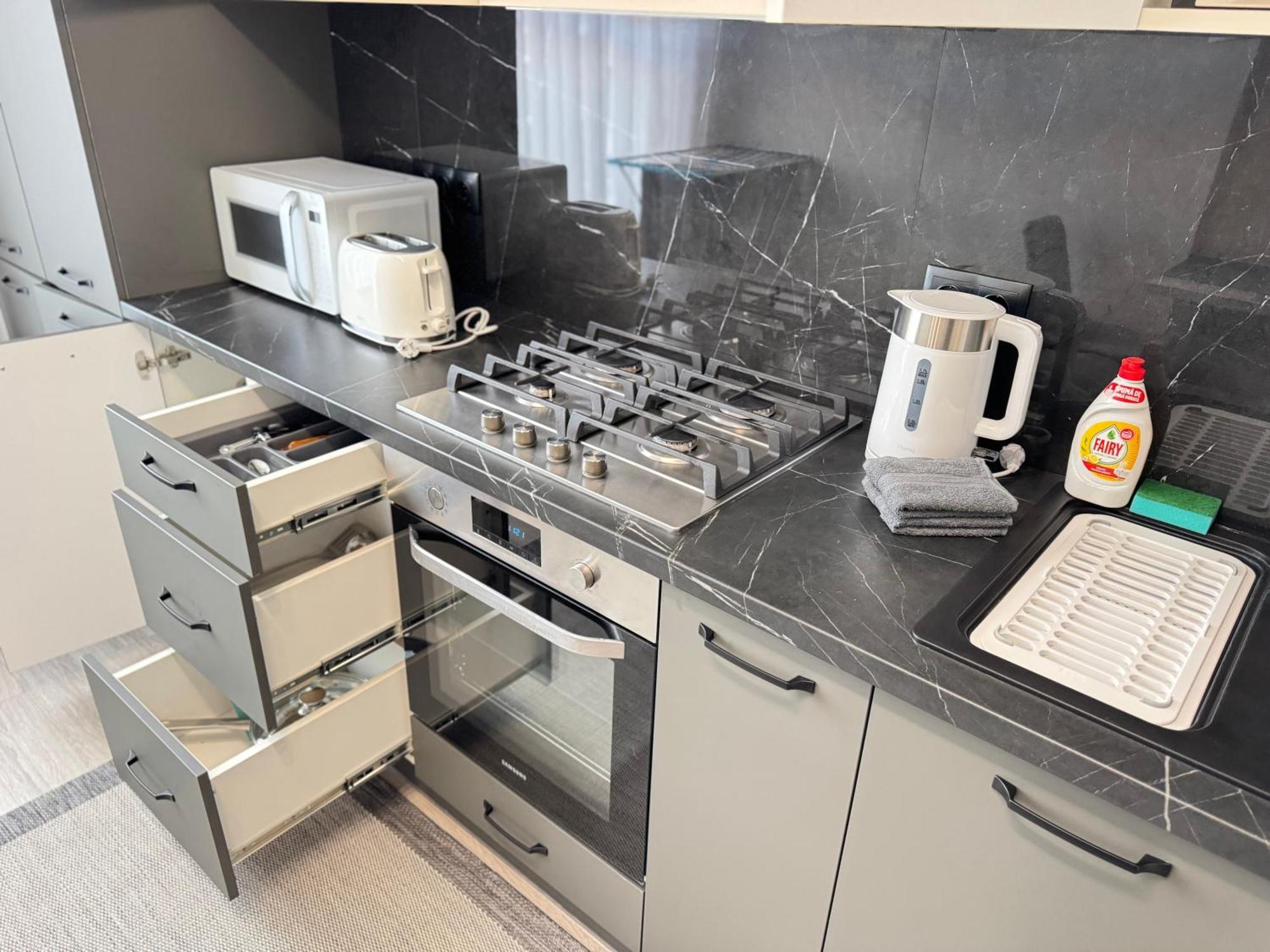 Two Bedroom Apartment In The Center, With Parking, Address Avram Iancu 32 Κισινάου Εξωτερικό φωτογραφία