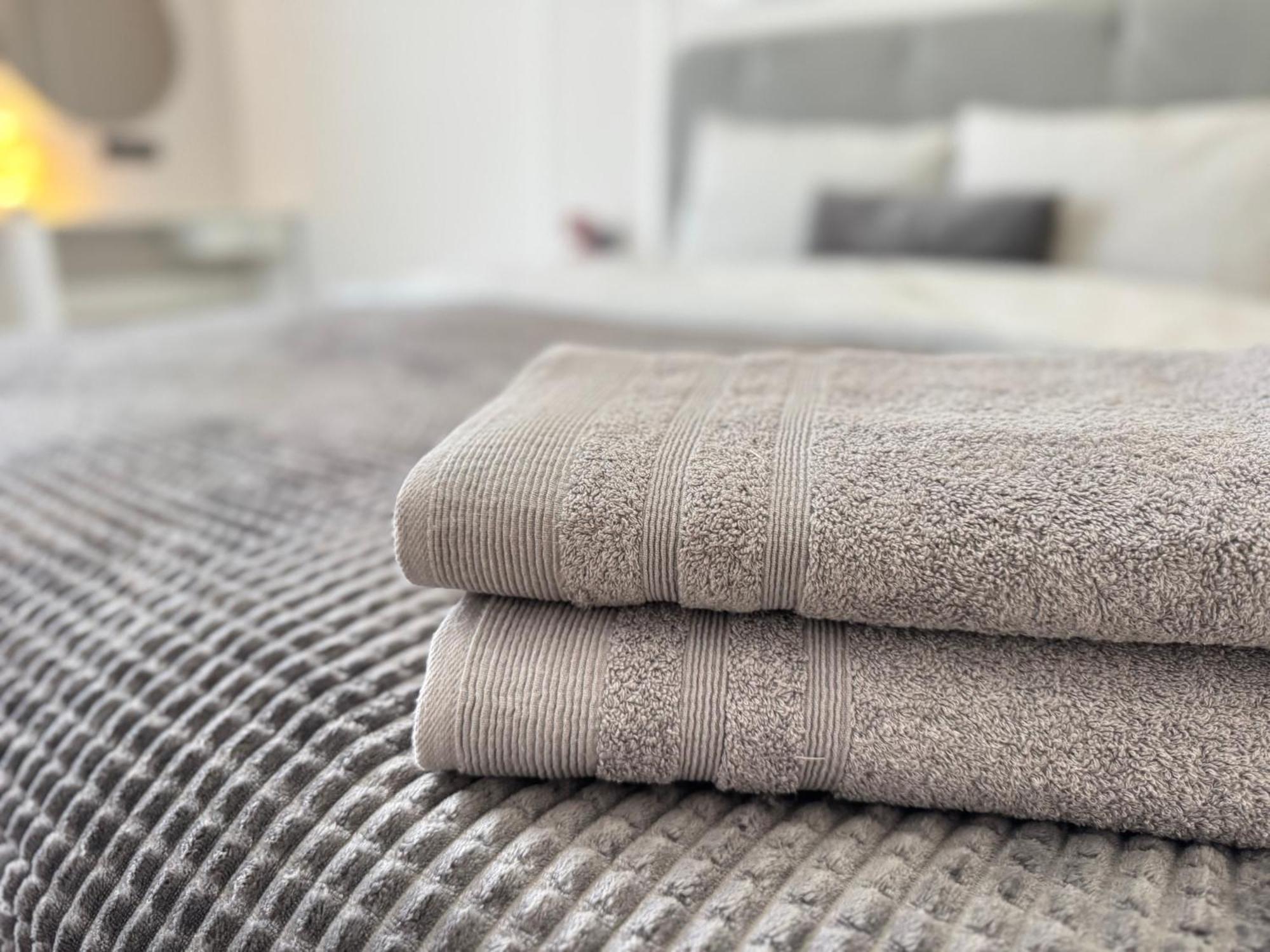 Two Bedroom Apartment In The Center, With Parking, Address Avram Iancu 32 Κισινάου Εξωτερικό φωτογραφία